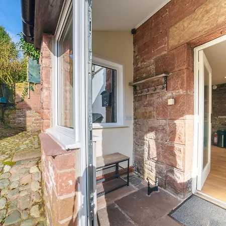 2 Eden Grove * Armathwaite